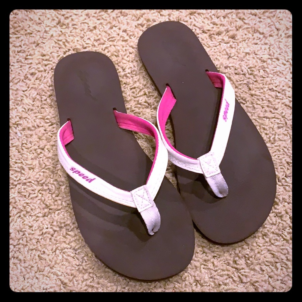 beach flip flops